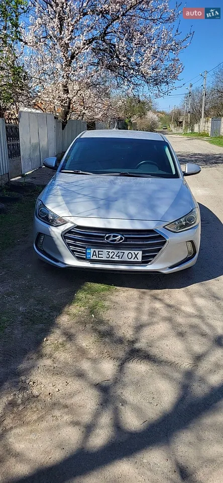 2016 Hyundai Elantra - мініатюра 13