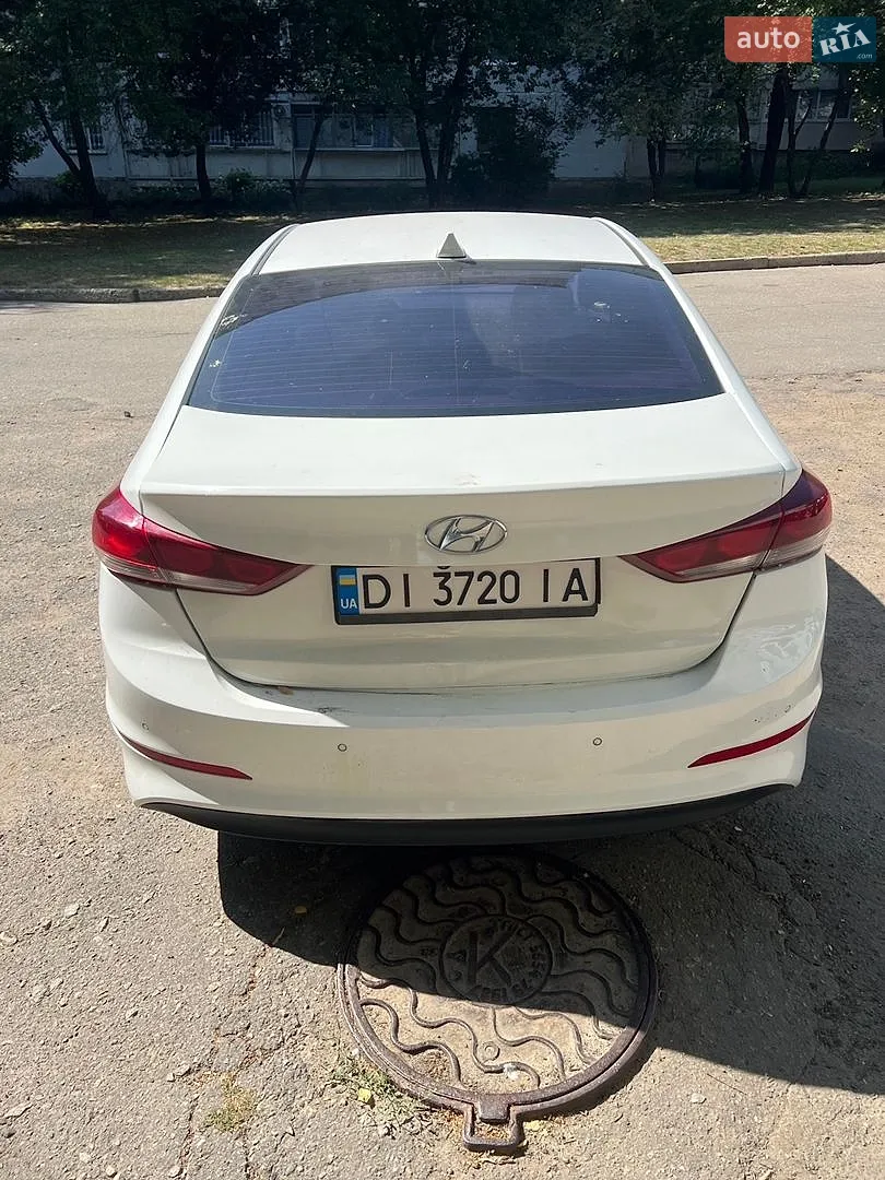 2017 Hyundai Elantra - мініатюра 3