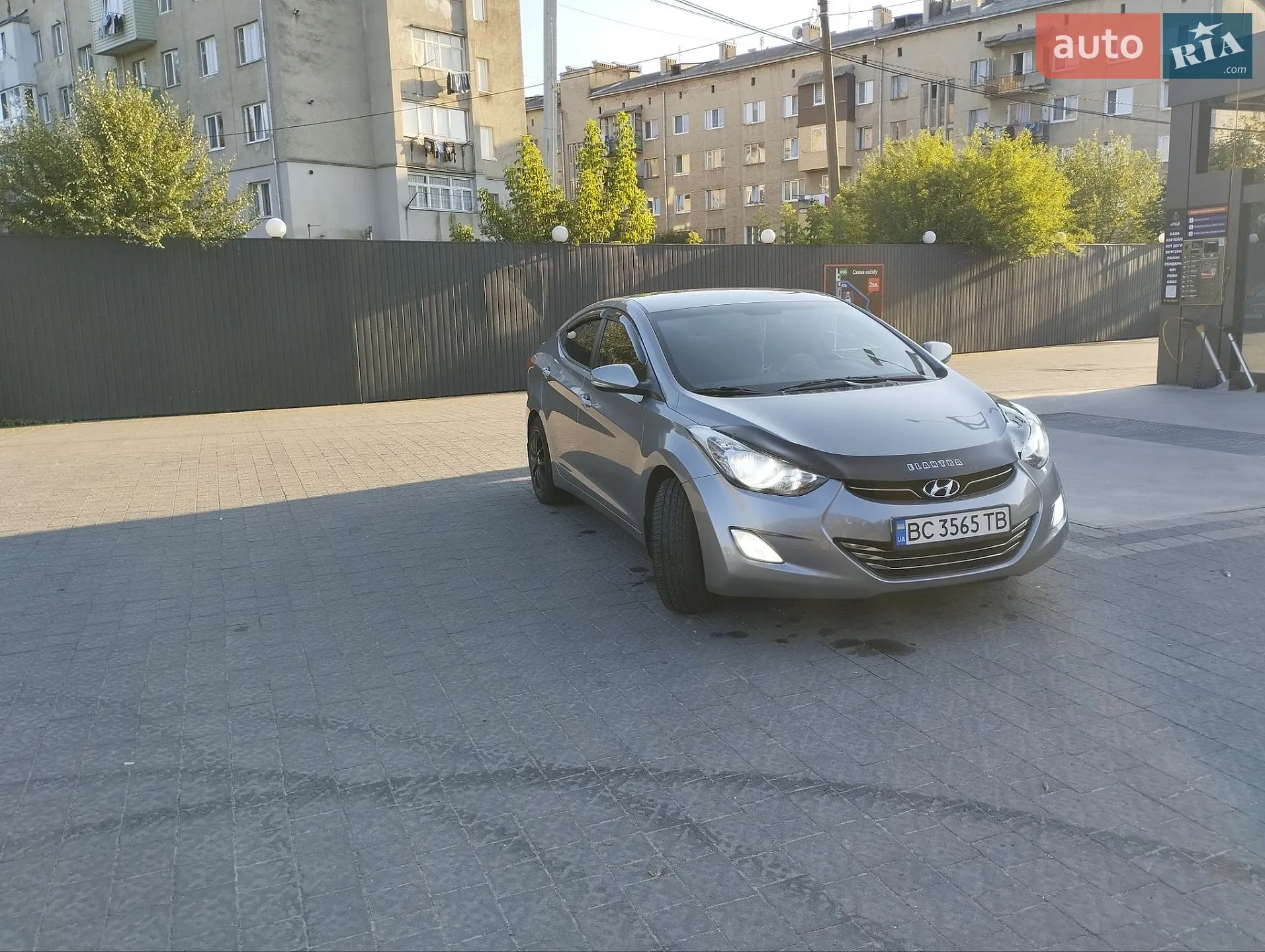 2012 Hyundai Elantra - мініатюра 3