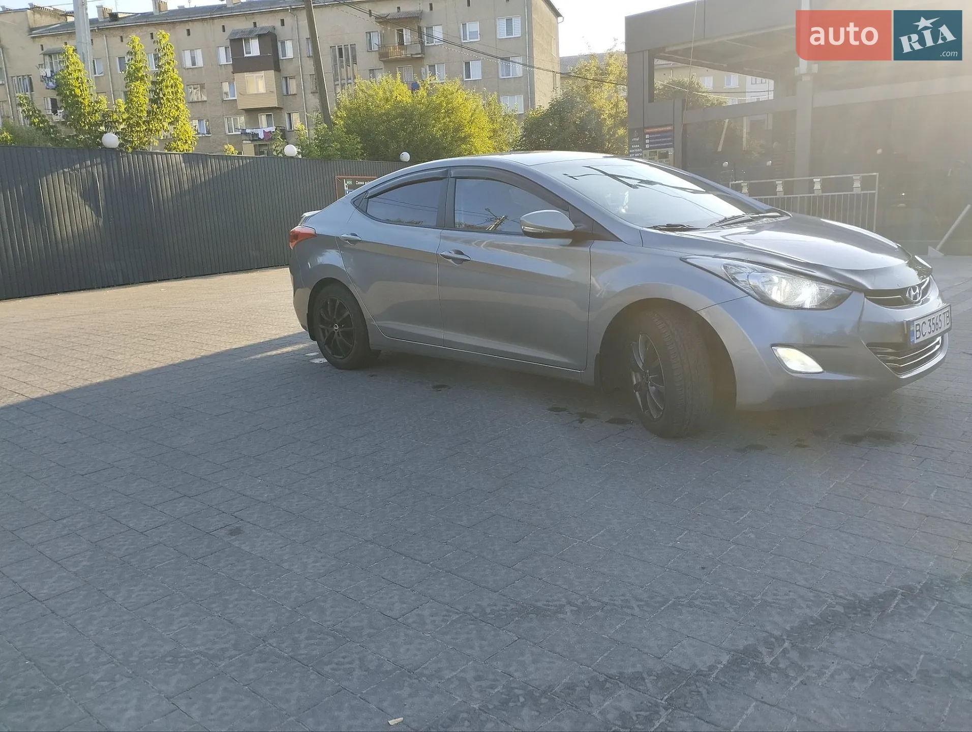 2012 Hyundai Elantra - мініатюра 2
