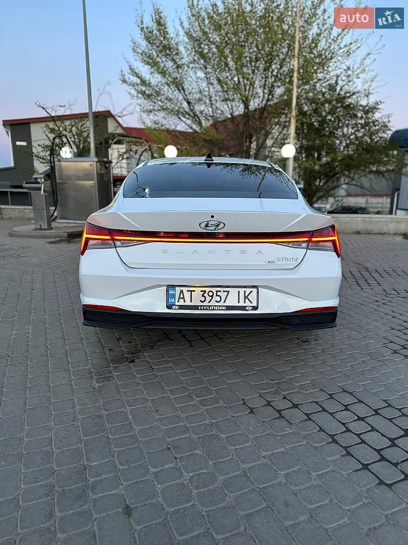 2022 Hyundai Elantra - мініатюра 11