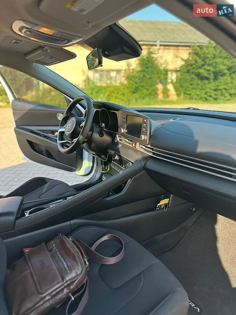 2022 Hyundai Elantra - мініатюра 14