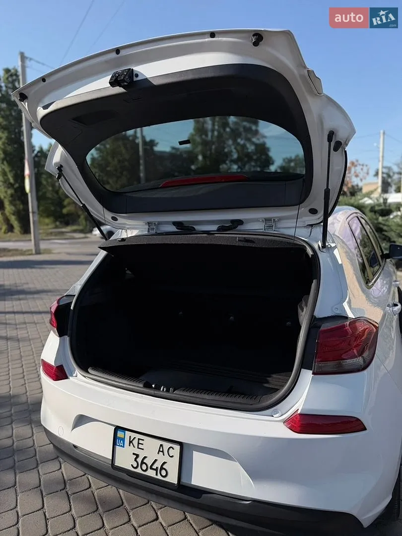 2019 Hyundai Elantra - мініатюра 7