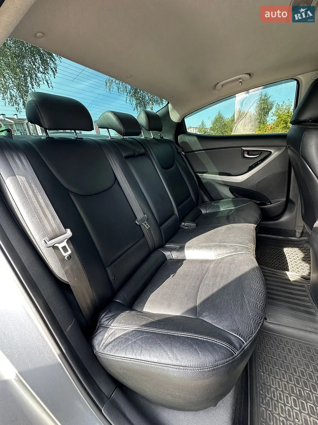 2013 Hyundai Elantra - мініатюра 22