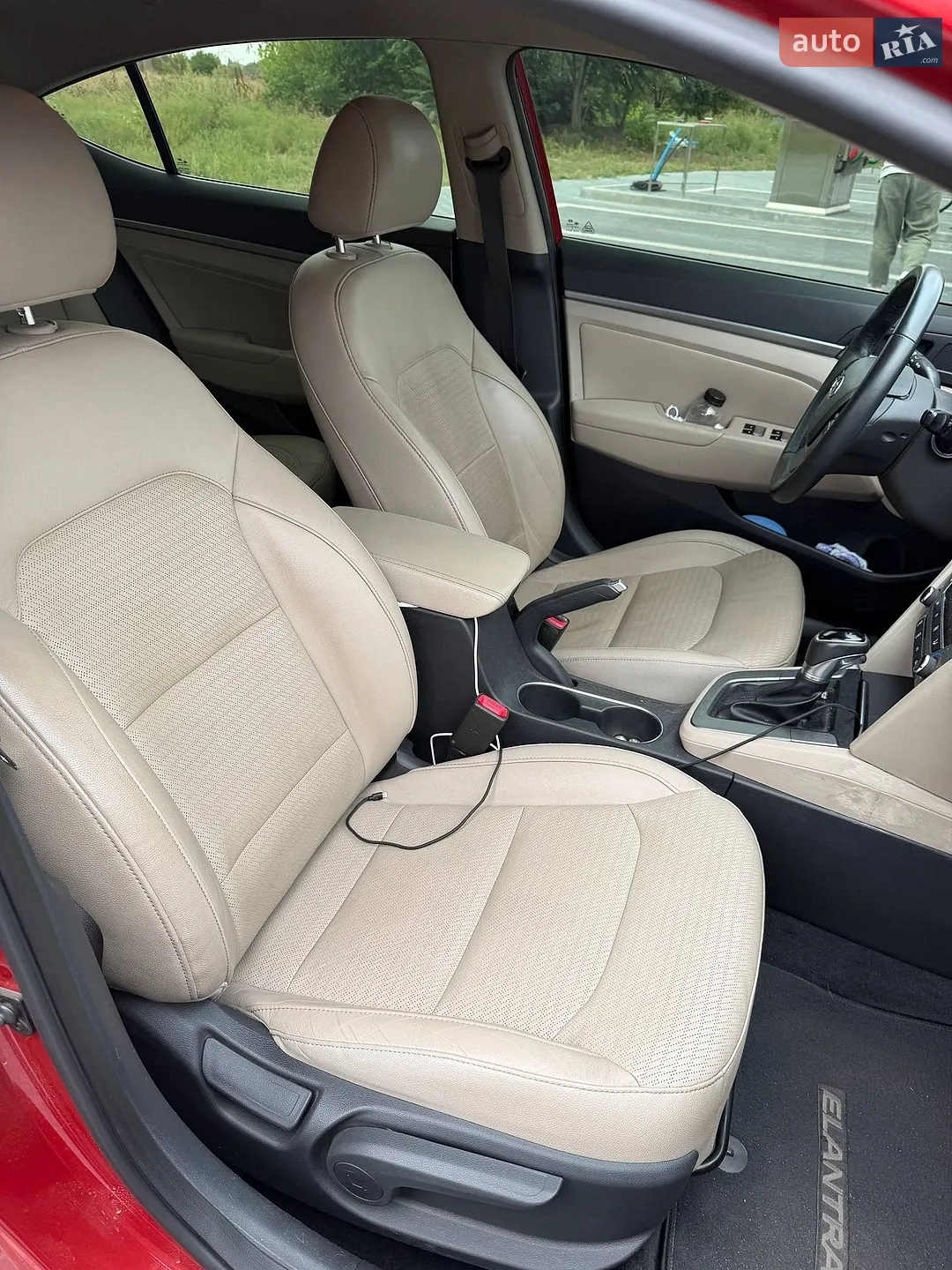 2016 Hyundai Elantra - мініатюра 25