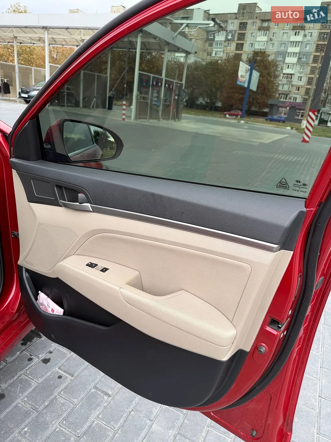 2016 Hyundai Elantra - мініатюра 27