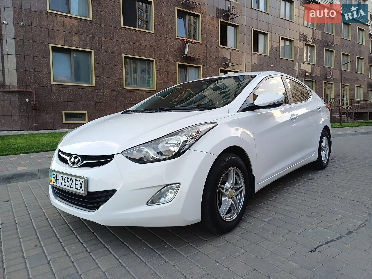 2013 Hyundai Elantra - мініатюра 3