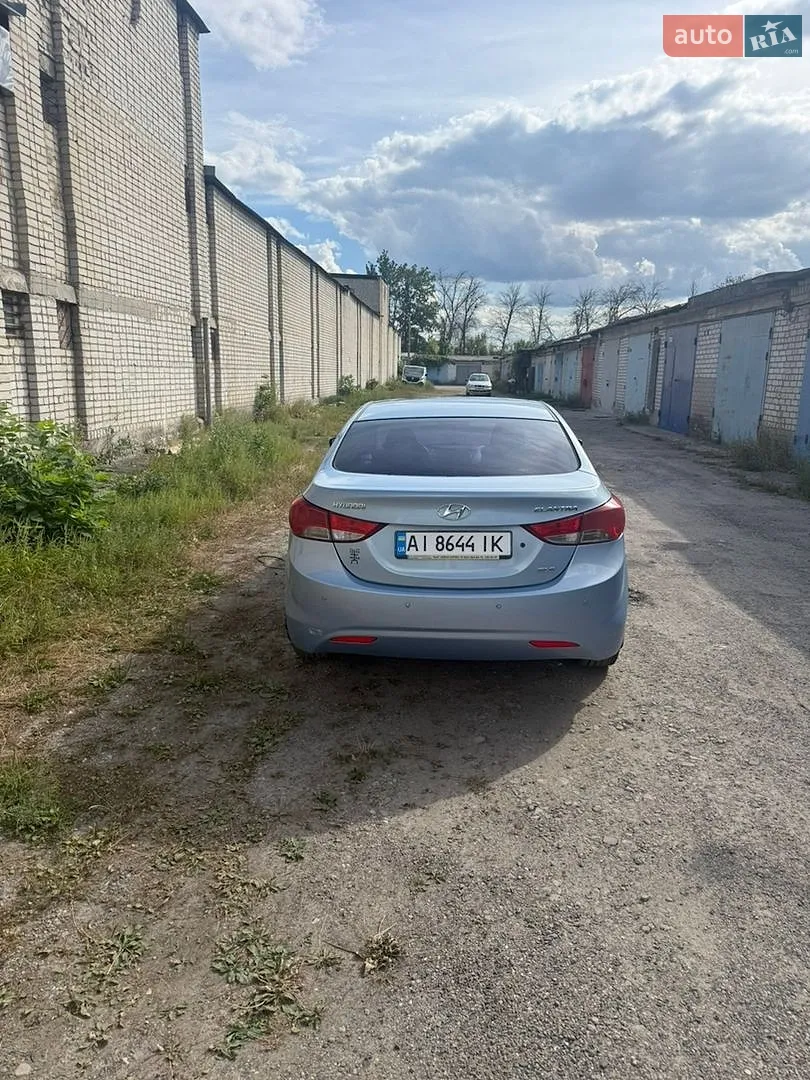 2013 Hyundai Elantra - мініатюра 5