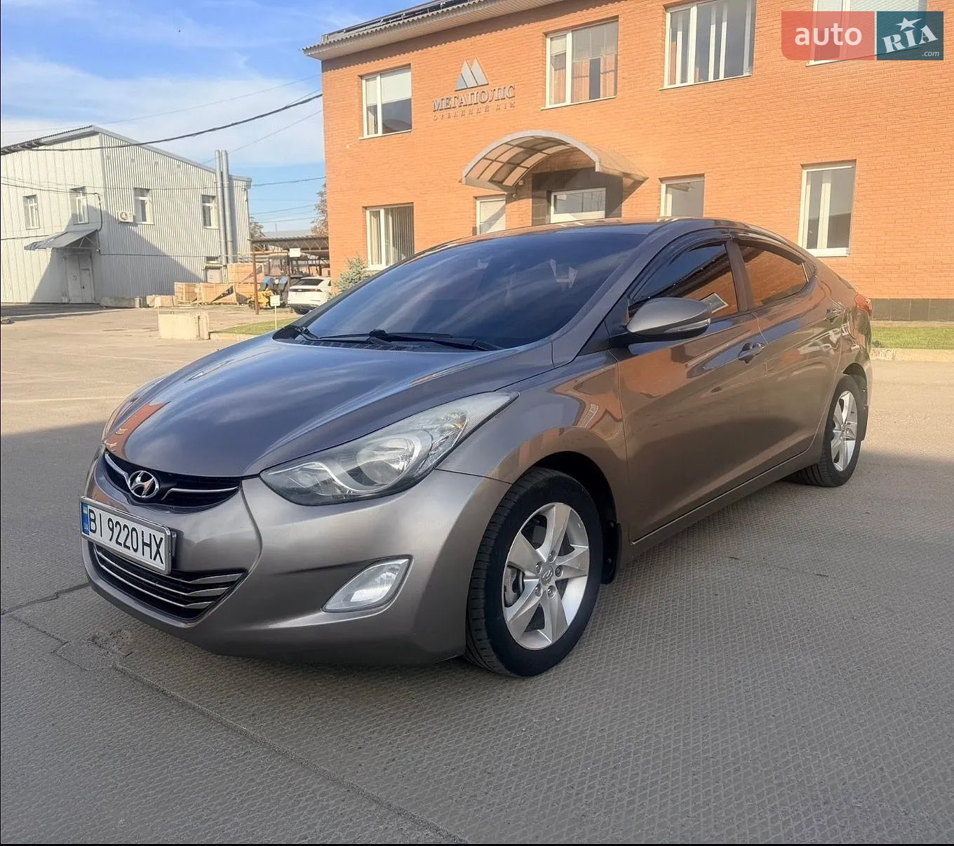 2013 Hyundai Elantra - мініатюра 3