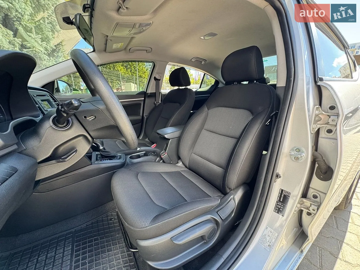 2016 Hyundai Elantra - мініатюра 22