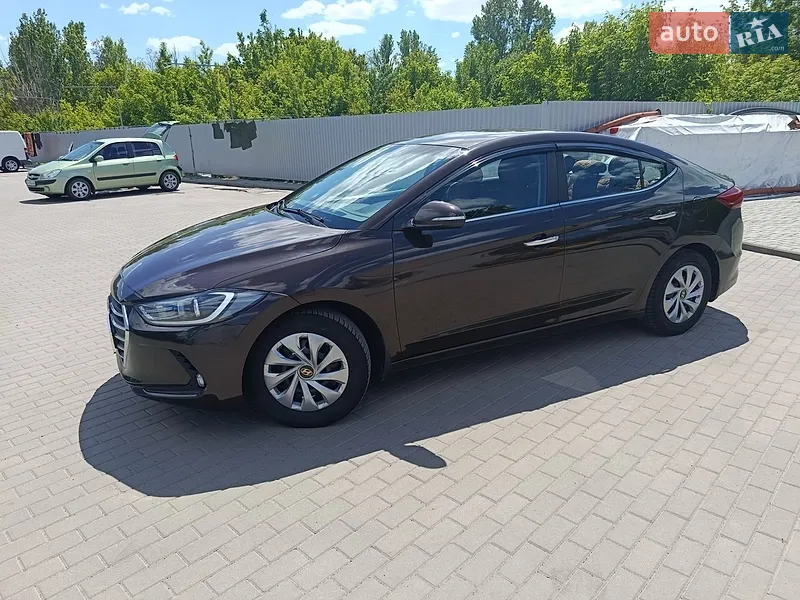 Hyundai Elantra