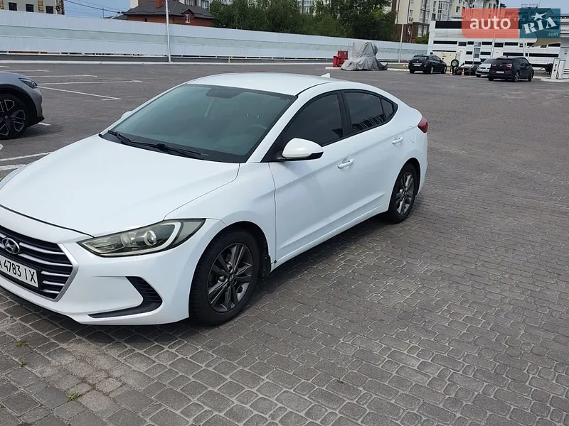 Hyundai Elantra 2017