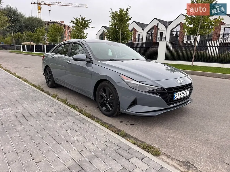 Hyundai Elantra 2021