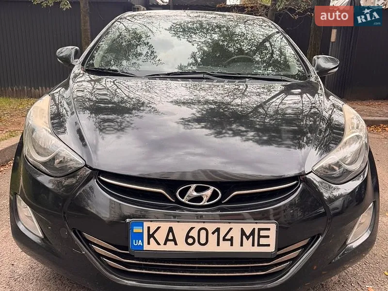 Hyundai Elantra 2012