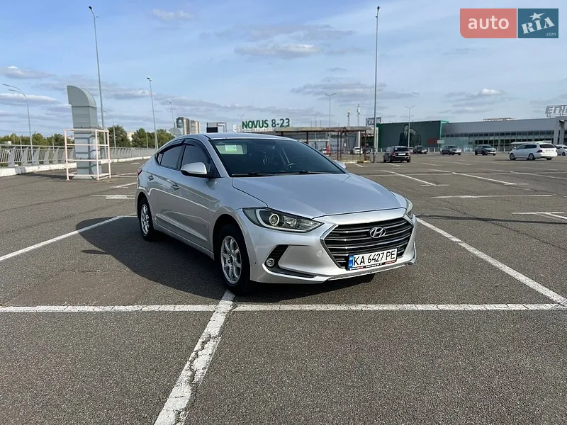 Hyundai Elantra