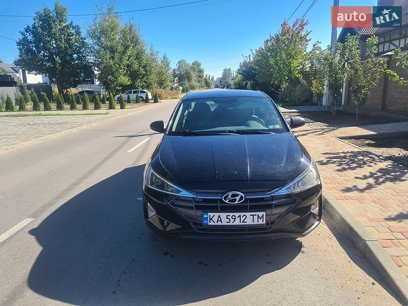 Hyundai Elantra 2019