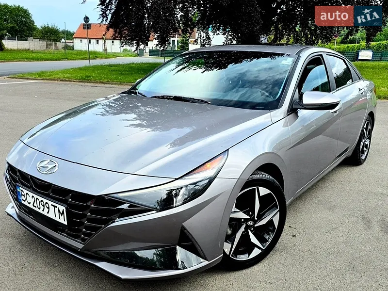 Hyundai Elantra 2023