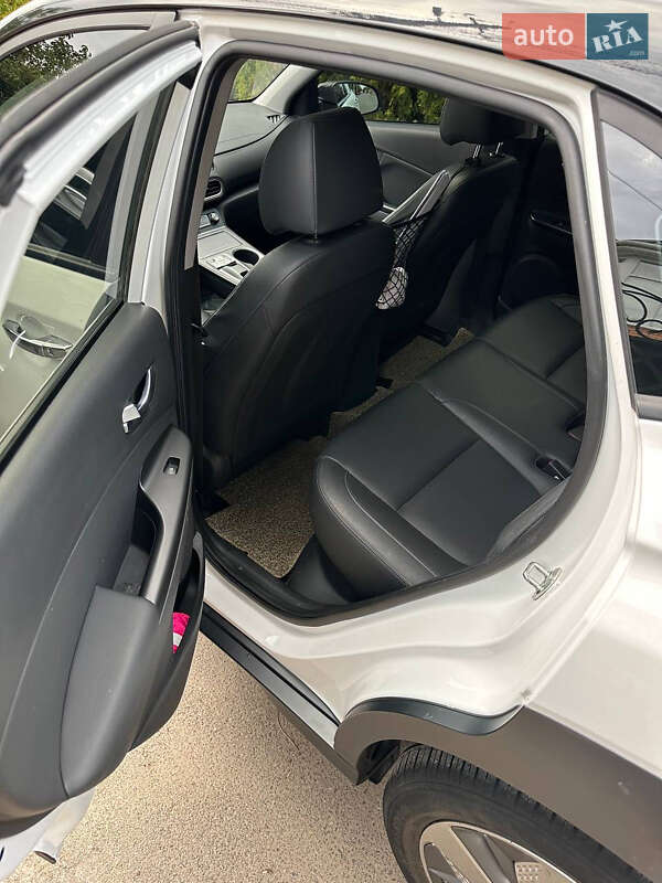 Внедорожник / Кроссовер Hyundai Encino EV 2019 в Виннице фото 12 Внедорожник / Кроссовер Hyundai Encino EV 2019 в Виннице