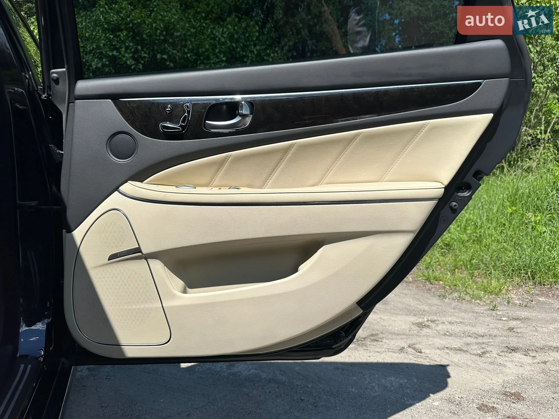 2015 Hyundai Equus - мініатюра 44