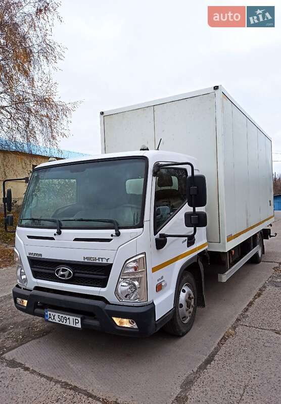 Hyundai EX8 2020