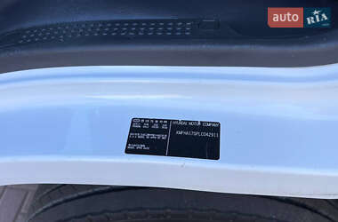 Грузовой фургон Hyundai EX8 2021 в 