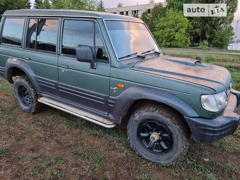 Позашляховик / Кросовер Hyundai Galloper 1998 в 