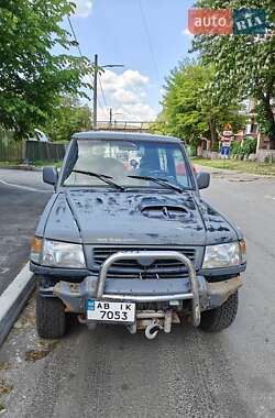 Внедорожник / Кроссовер Hyundai Galloper 2000 в 