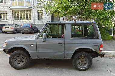 Внедорожник / Кроссовер Hyundai Galloper 2000 в 