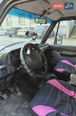 Внедорожник / Кроссовер Hyundai Galloper 2000 в 