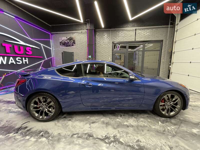 Купе Hyundai Genesis Coupe 2015 в Киеве