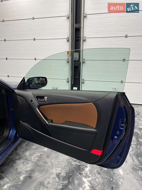 Купе Hyundai Genesis Coupe 2015 в Киеве