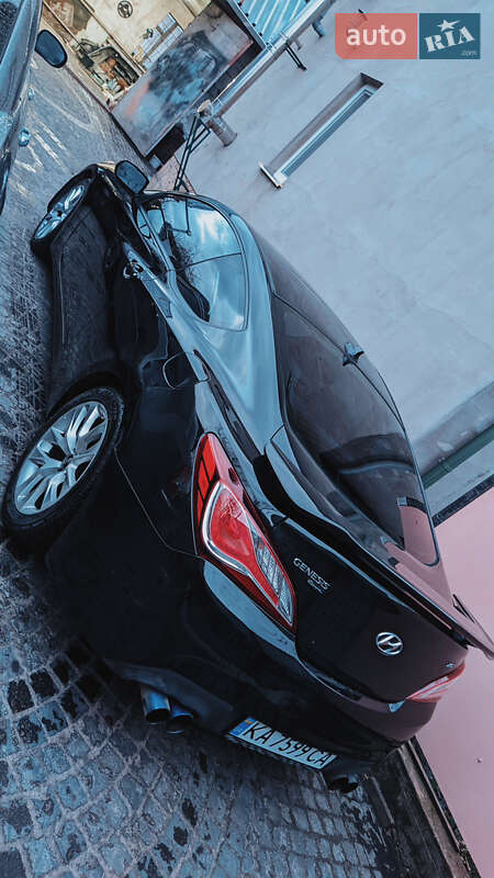 Купе Hyundai Genesis Coupe 2013 в 