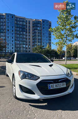 Купе Hyundai Genesis Coupe 2013 в Дніпрі