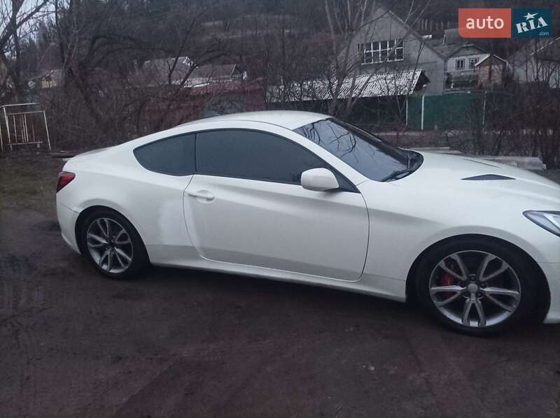 Купе Hyundai Genesis Coupe 2012 в Изюме