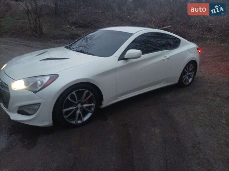 Купе Hyundai Genesis Coupe 2012 в Изюме