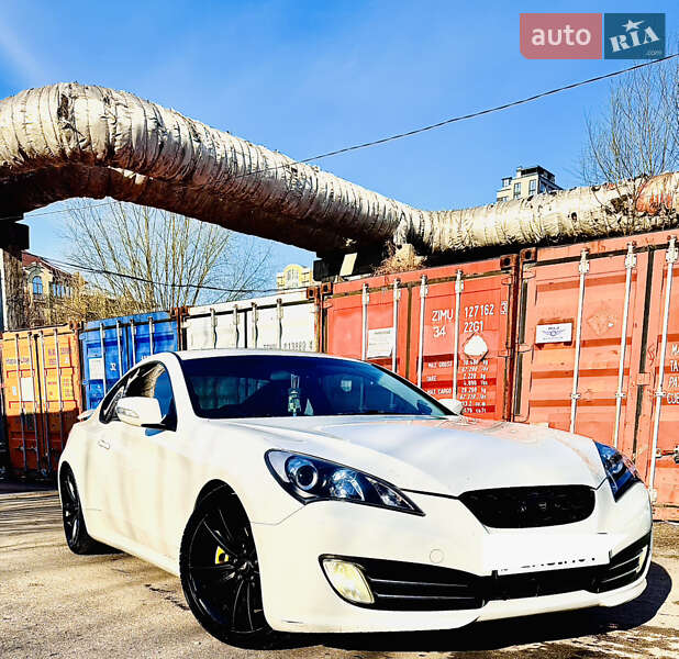Купе Hyundai Genesis Coupe 2011 в 