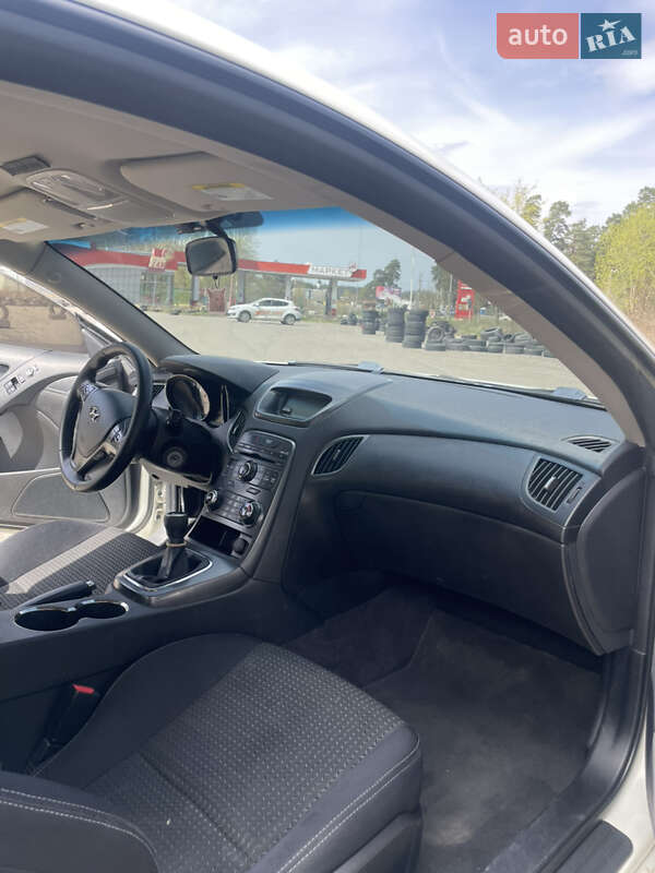 Купе Hyundai Genesis Coupe 2012 в Львове