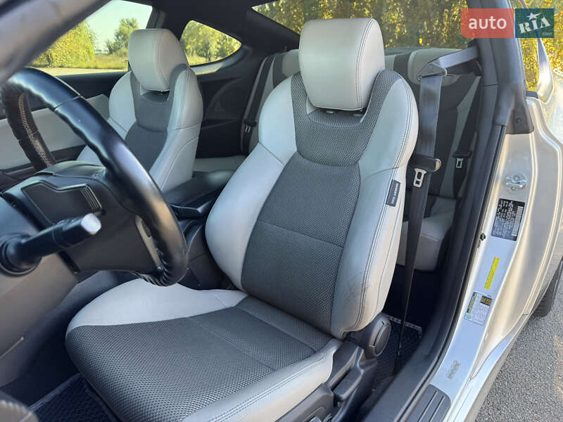 Купе Hyundai Genesis Coupe 2013 в Киеве