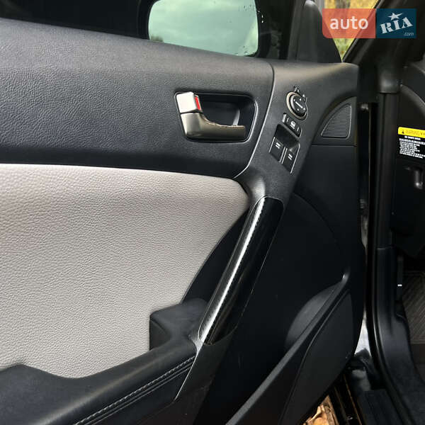 Купе Hyundai Genesis Coupe 2012 в Мукачево фото 10 Купе Hyundai Genesis Coupe 2012 в Мукачево