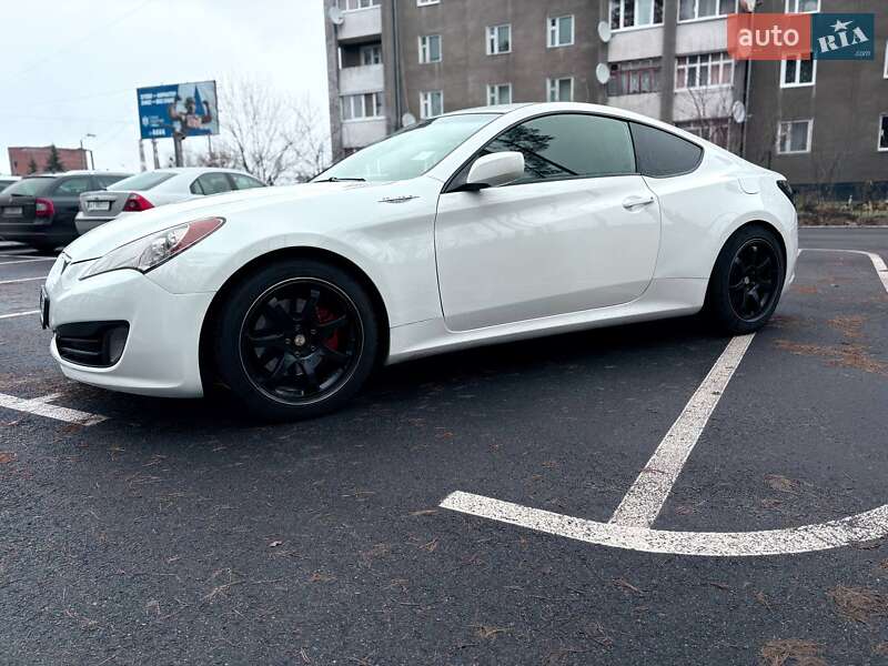 Купе Hyundai Genesis Coupe 2011 в Малине
