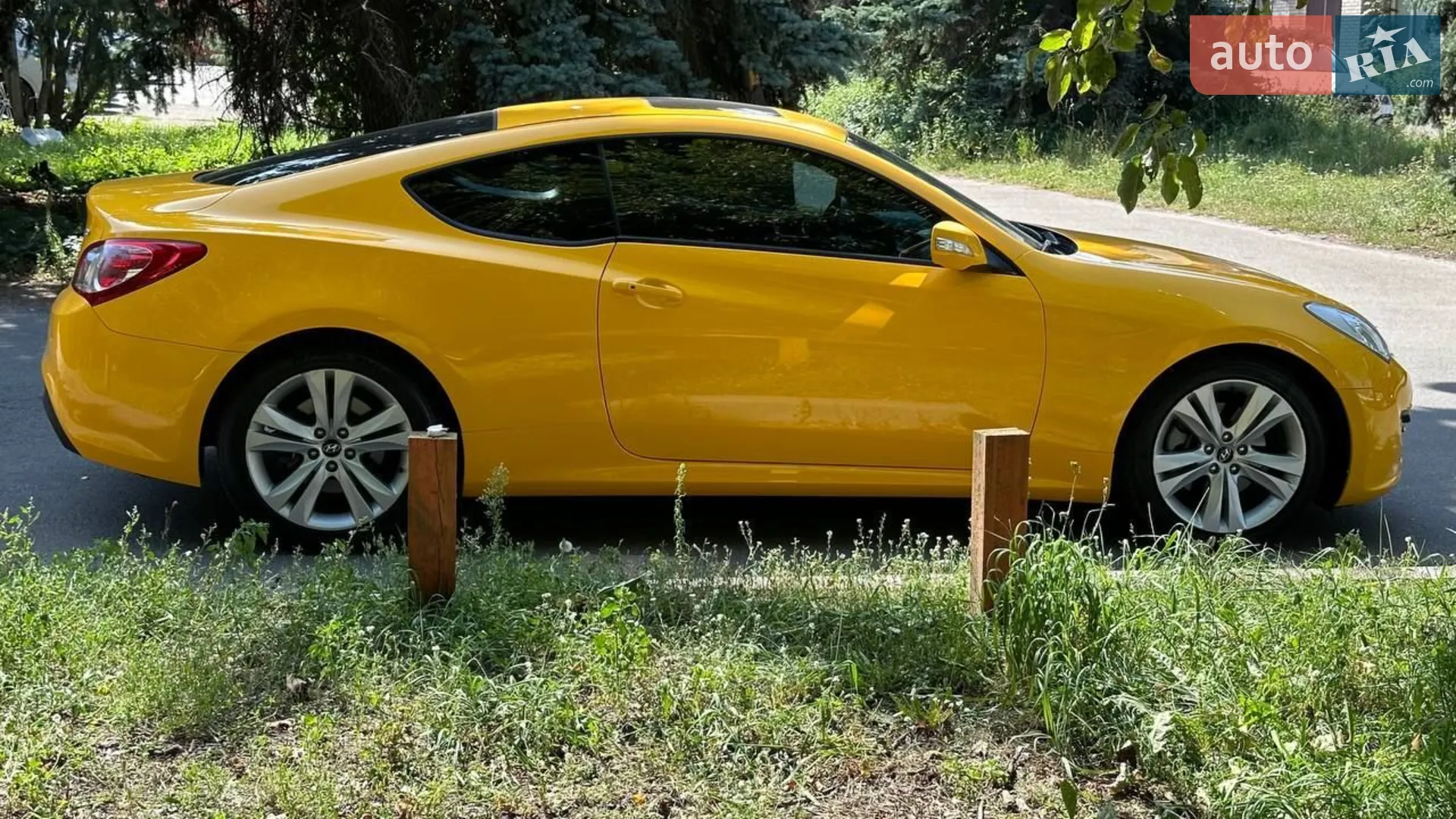2010 Hyundai Genesis Coupe - мініатюра 2