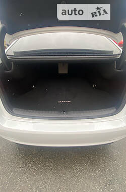 Седан Hyundai Genesis 2015 в 