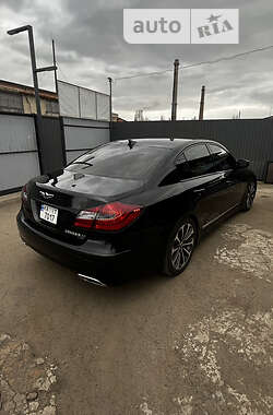Седан Hyundai Genesis 2011 в 