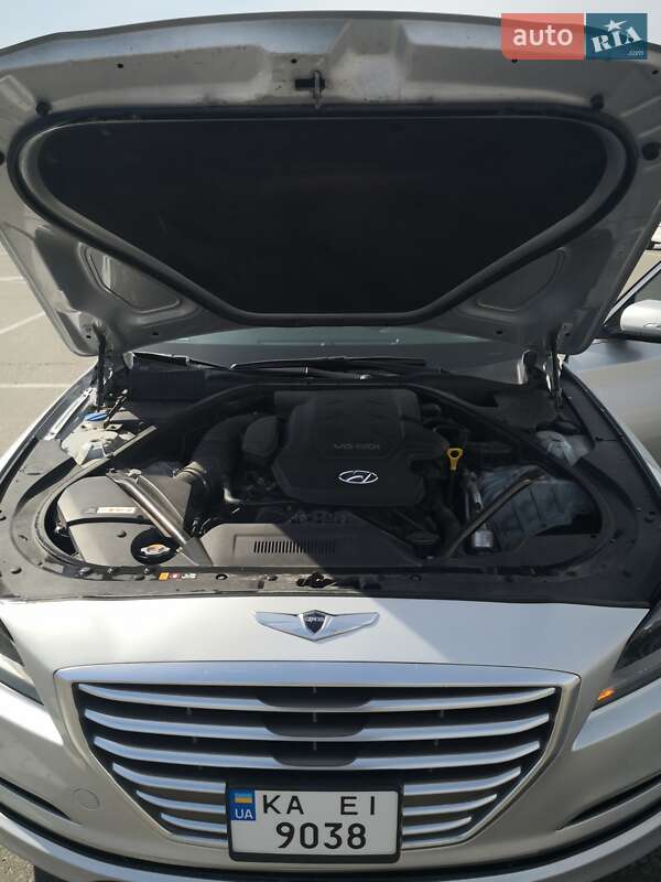 Седан Hyundai Genesis 2014 в Києві