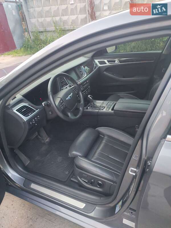 Седан Hyundai Genesis 2015 в Киеве