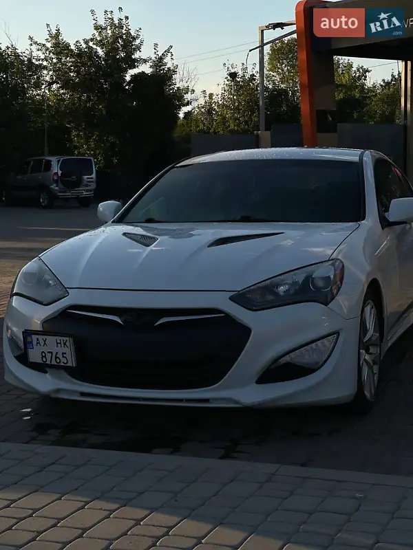 Hyundai Genesis 2013
