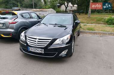 Hyundai Genesis 2013