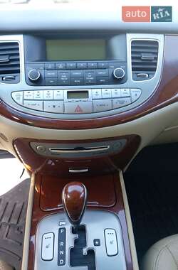 Седан Hyundai Genesis 2013 в Киеве