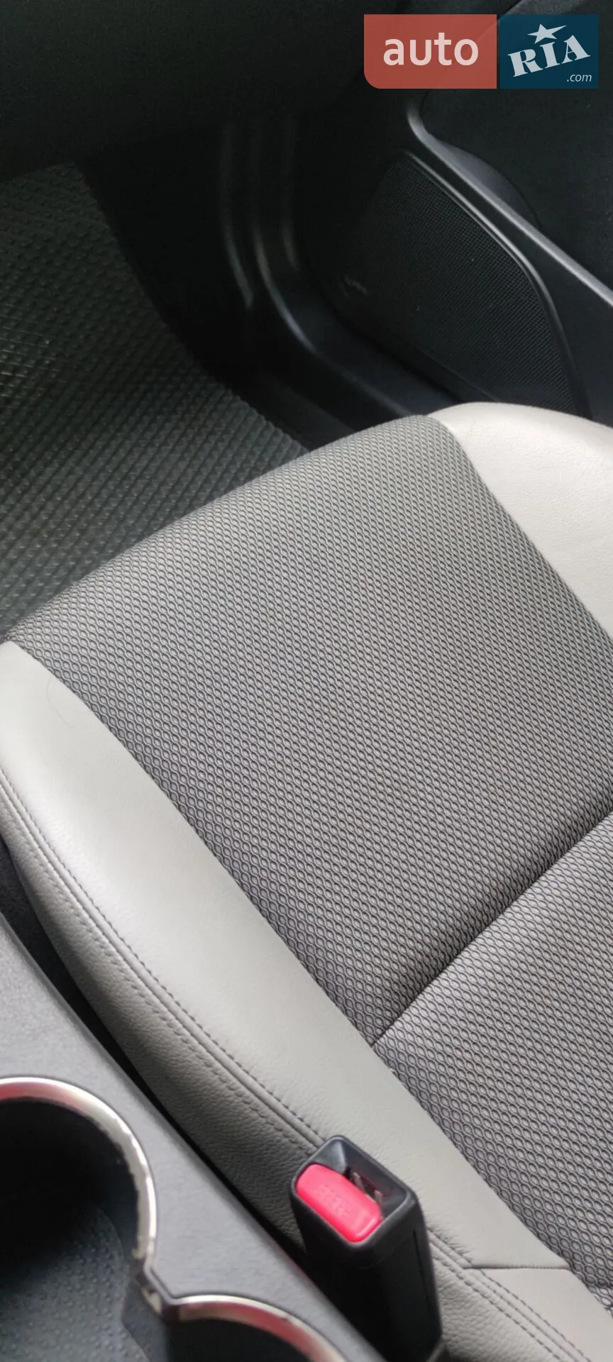 2013 Hyundai Genesis - мініатюра 25