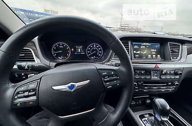Седан Hyundai Genesis 2015 в 